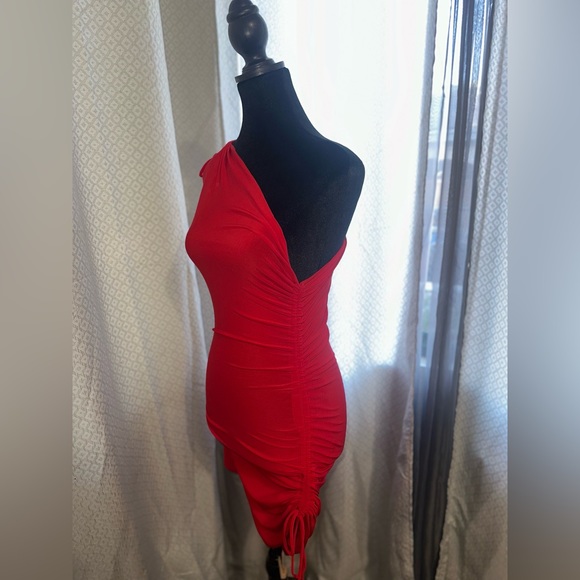 Fashion nova red midi dress. - Picture 10 of 10